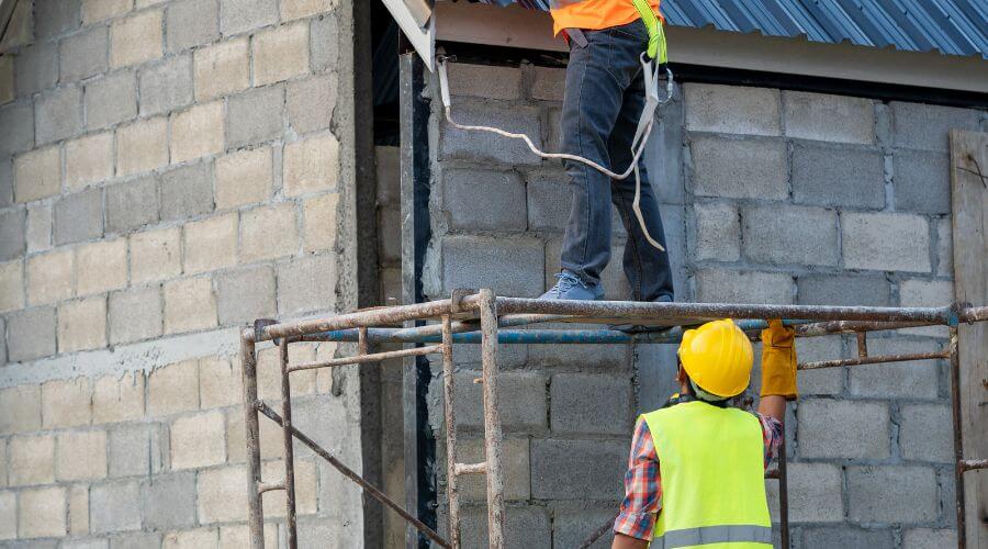 Expert Emergency Roof Repairs services in Canyon, CA